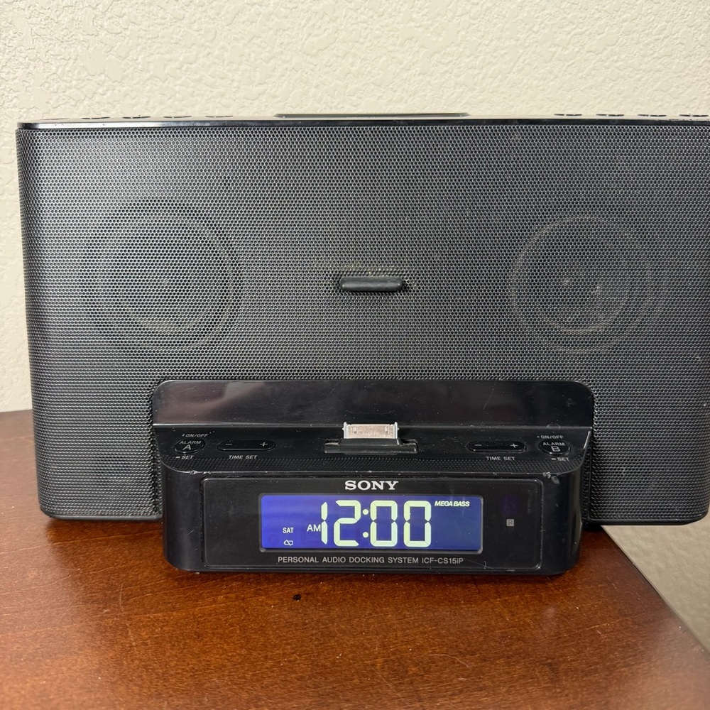 Sony ICF-CS15iP Dream Machine iPod iPhone Docking Station TESTED WORKING